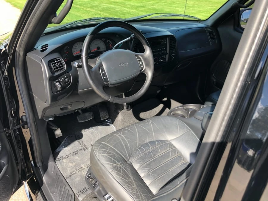 2000 Ford F-150 10th Gen - Image 2 of 10