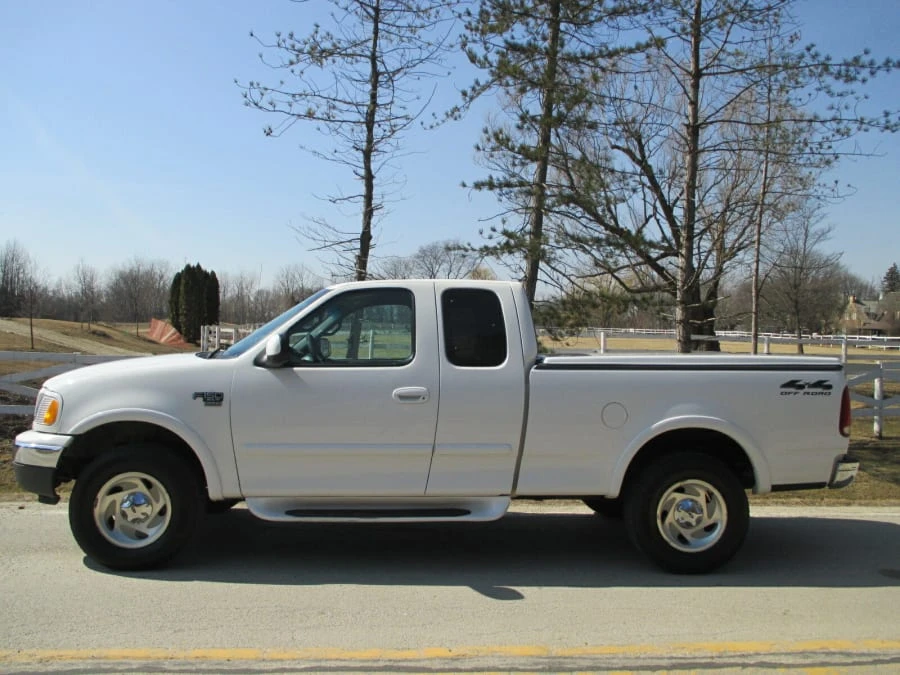 2000 Ford F-150 10th Gen - Image 2 of 13