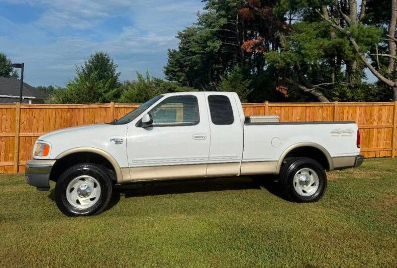 2000 Ford F-150 10th Gen - Image 2 of 17