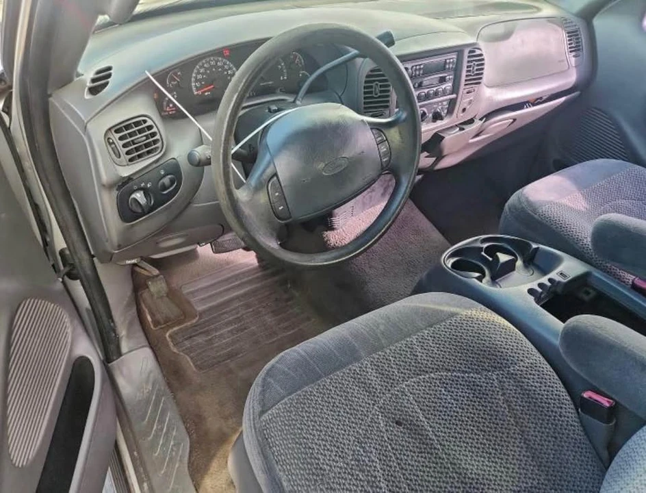 2000 Ford F-150 10th Gen - Image 5 of 9