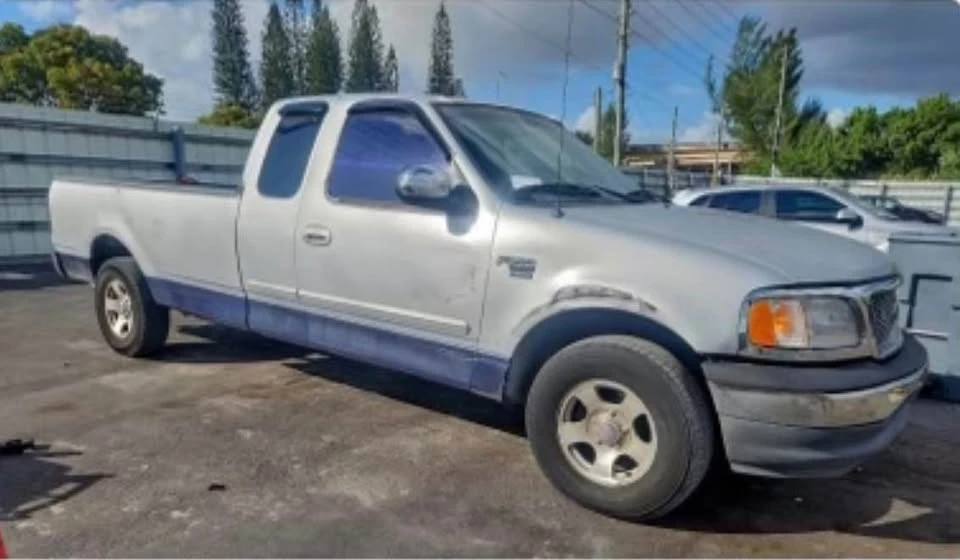 2000 Ford F-150 10th Gen - Image 2 of 9