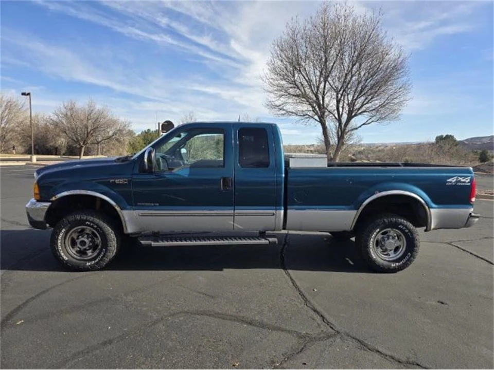 2000 Ford Super Duty 1st Gen - Image 19 of 20