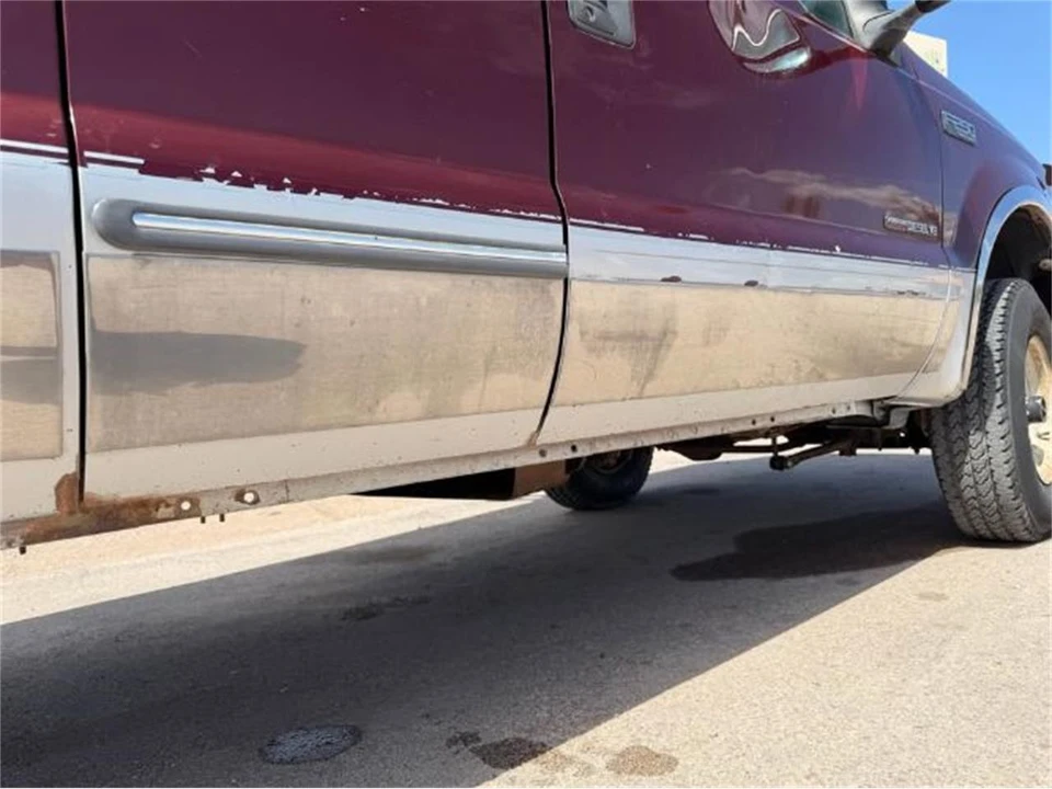 2000 Ford Super Duty 1st Gen - Image 2 of 19