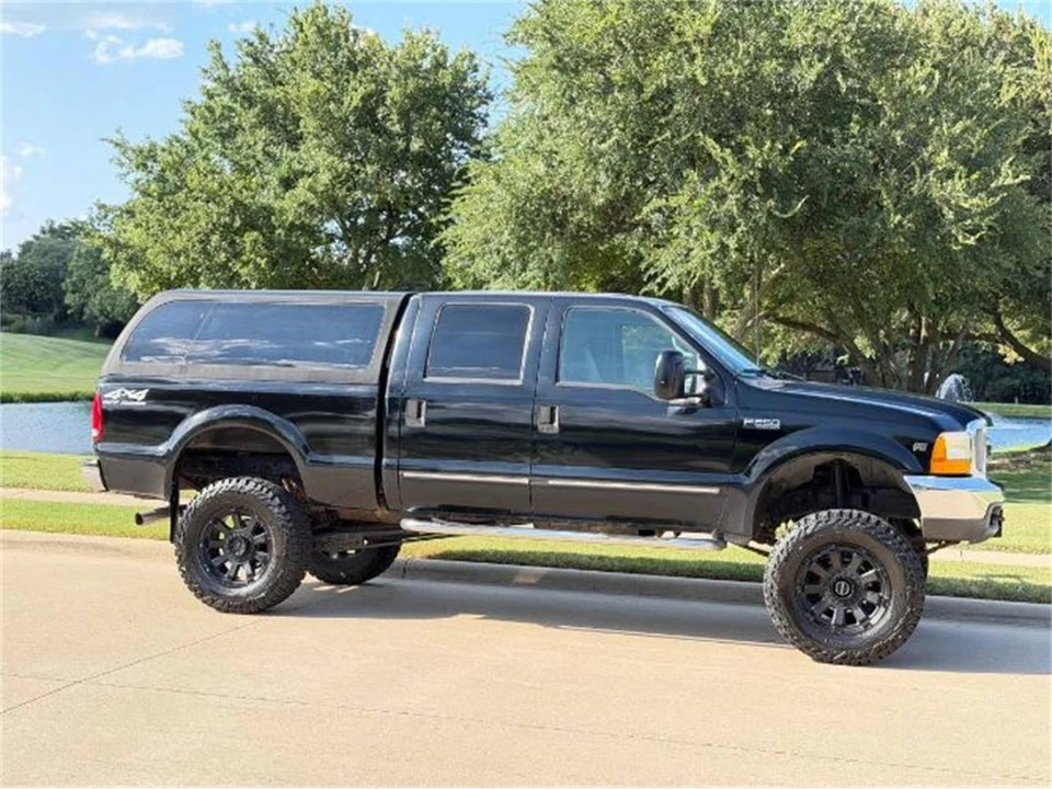 2000 Ford Super Duty 1st Gen - Image 9 of 11