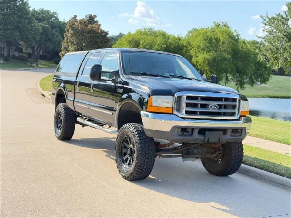 2000 Ford Super Duty 1st Gen - Image 10 of 11