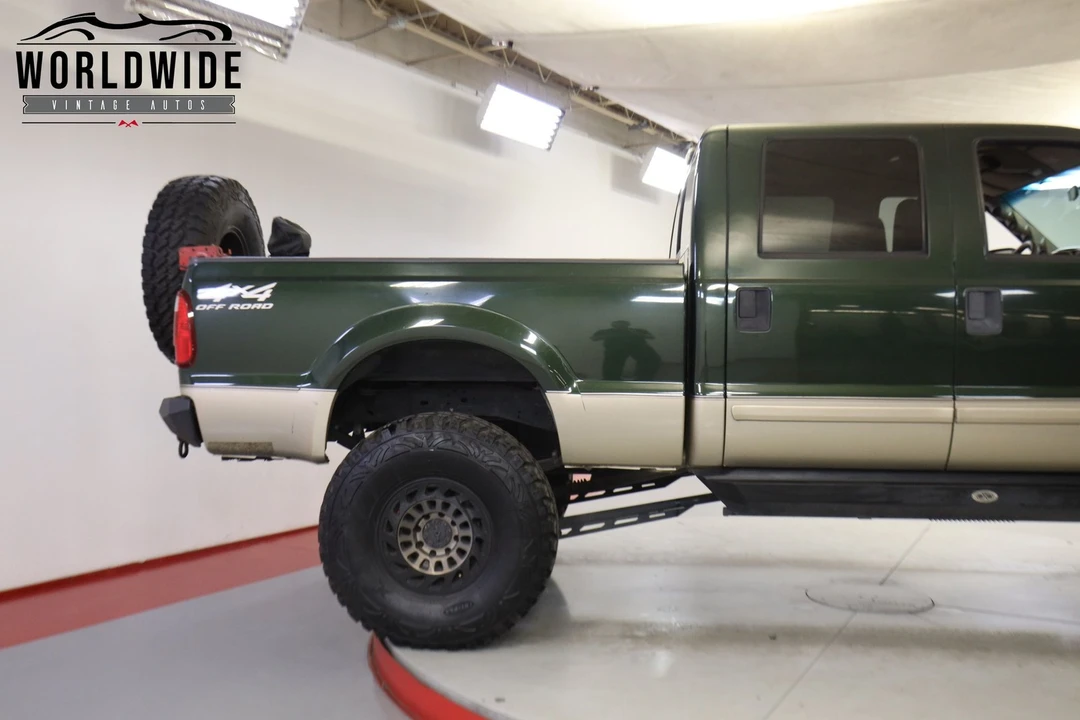 2000 Ford Super Duty 1st Gen - Image 9 of 12