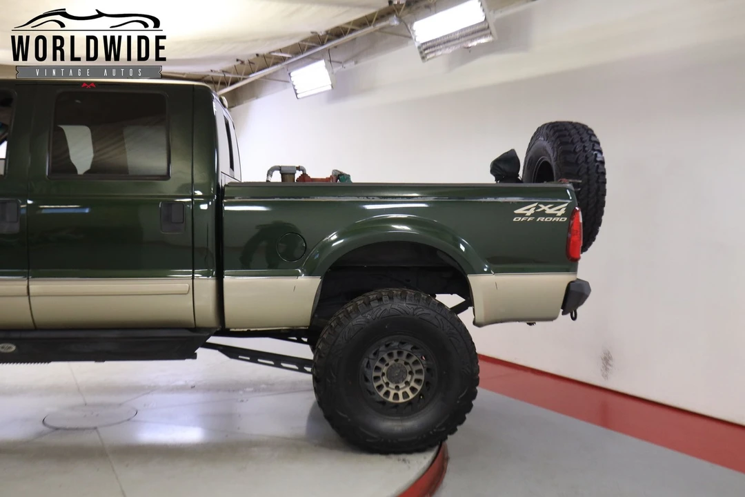 2000 Ford Super Duty 1st Gen - Image 10 of 12