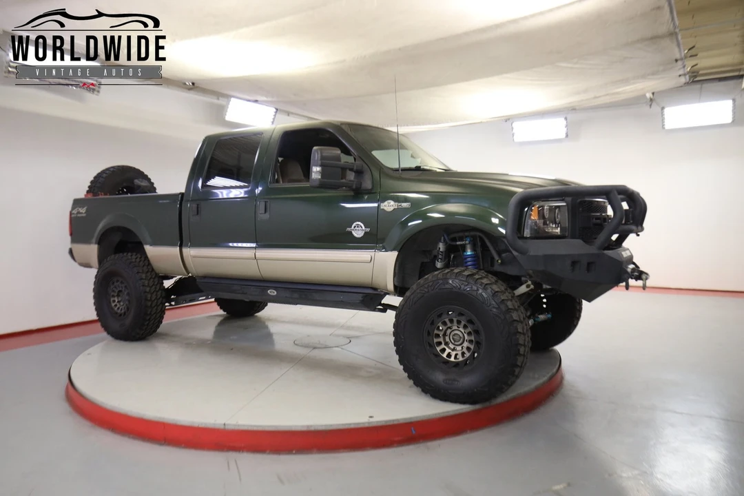2000 Ford Super Duty 1st Gen - Image 2 of 12