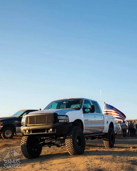 2000 Ford Super Duty 1st Gen - Image 8 of 19