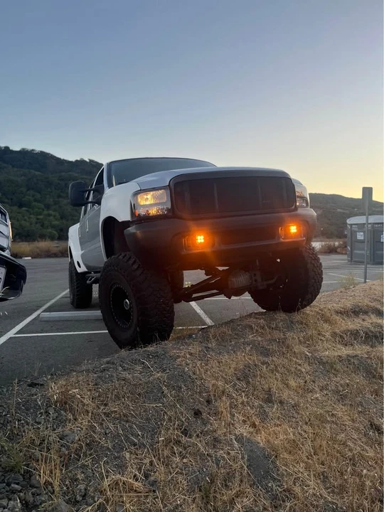 2000 Ford Super Duty 1st Gen - Image 9 of 19