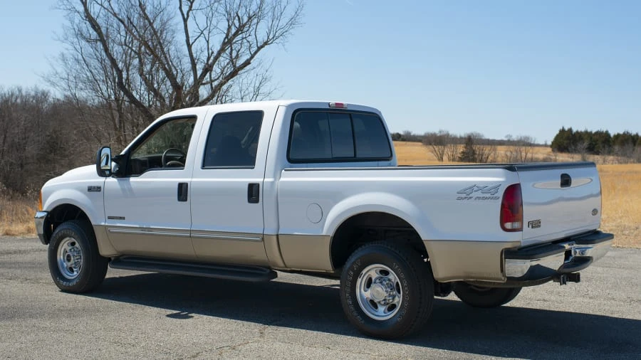 2000 Ford Super Duty 1st Gen - Image 3 of 12