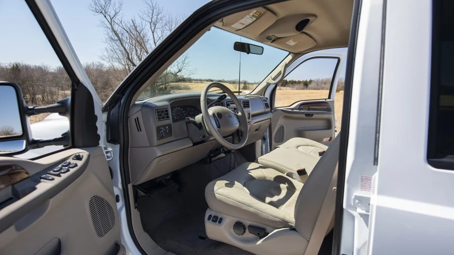 2000 Ford Super Duty 1st Gen - Image 4 of 12