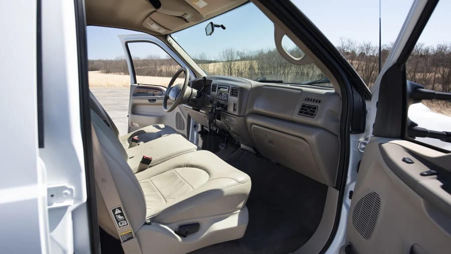 2000 Ford Super Duty 1st Gen - Image 5 of 12