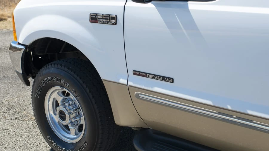 2000 Ford Super Duty 1st Gen - Image 8 of 12