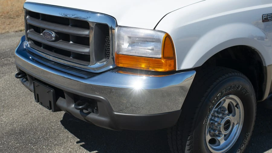 2000 Ford Super Duty 1st Gen - Image 9 of 12