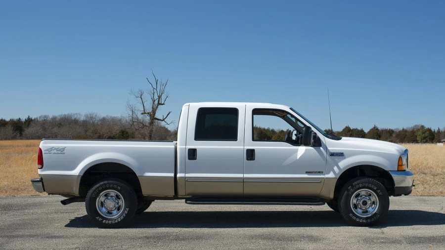 2000 Ford Super Duty 1st Gen - Image 11 of 12