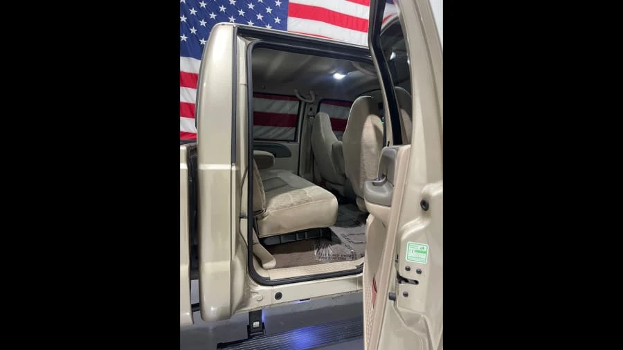 2000 Ford Super Duty 1st Gen - Image 7 of 10