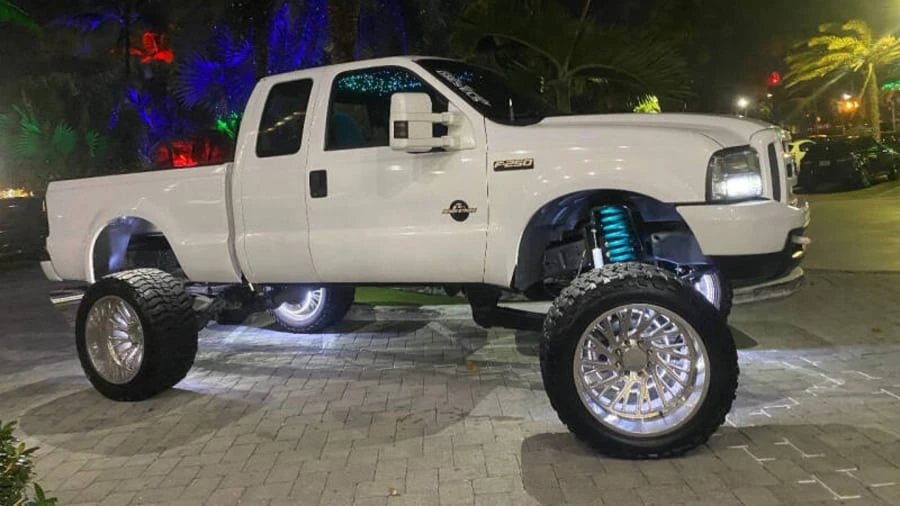 2000 Ford Super Duty 1st Gen - Image 6 of 7