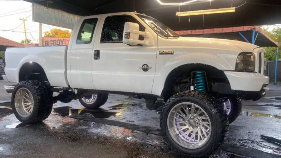 2000 Ford Super Duty 1st Gen - Image 5 of 7