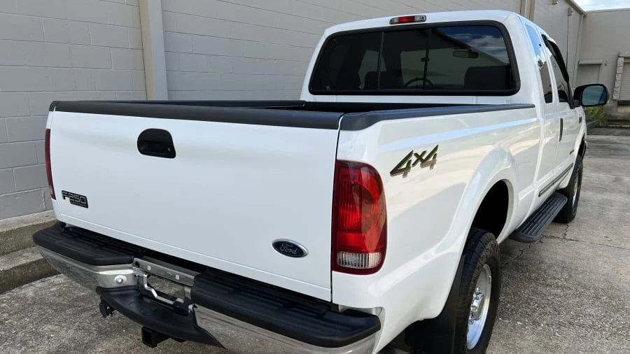 2000 Ford Super Duty 1st Gen - Image 9 of 11