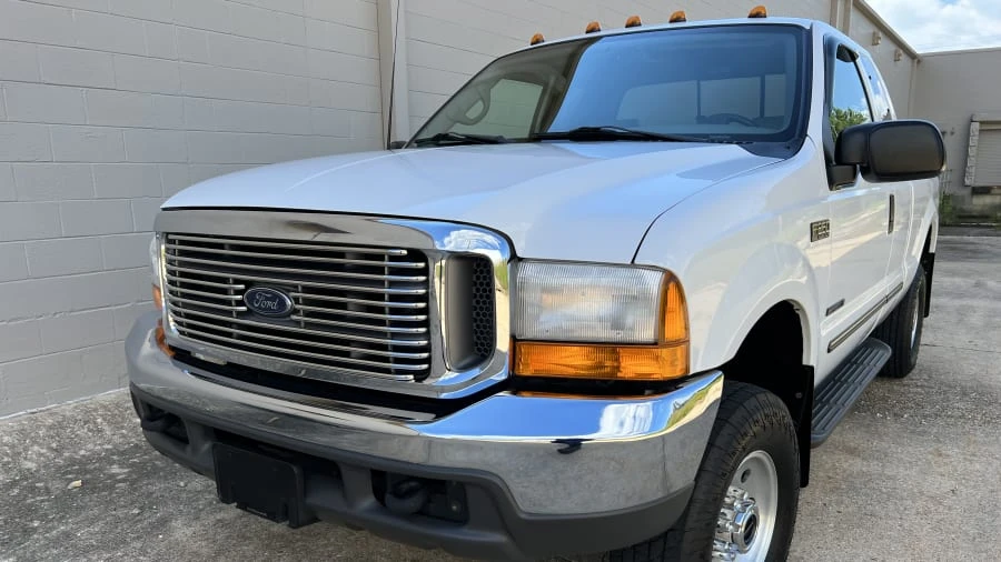 2000 Ford Super Duty 1st Gen - Image 10 of 11