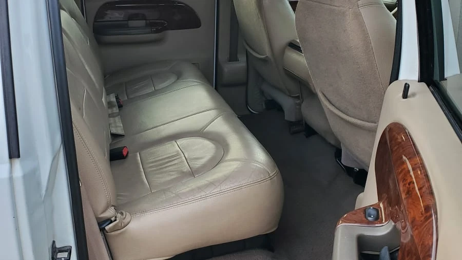 2000 Ford Super Duty 1st Gen - Image 8 of 14