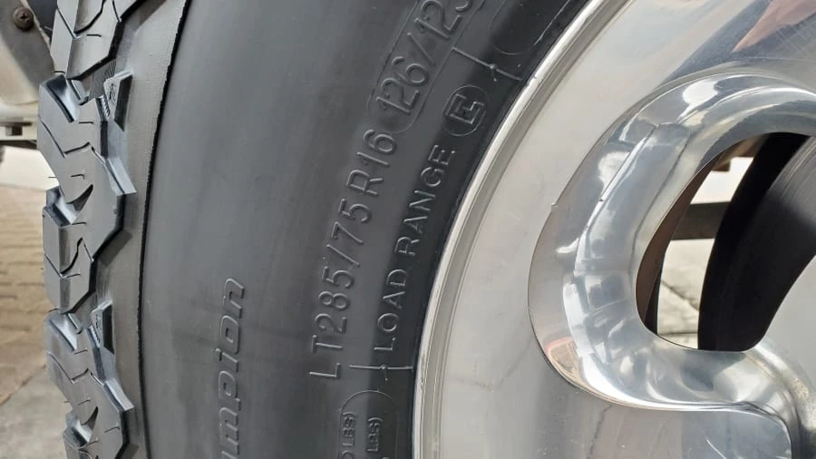 2000 Ford Super Duty 1st Gen - Image 12 of 14