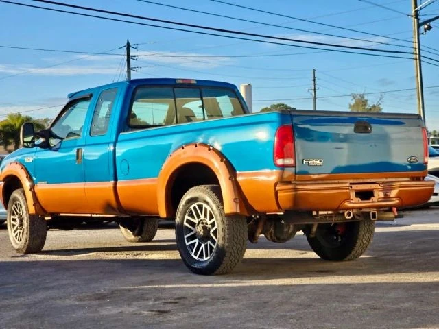 2000 Ford Super Duty 1st Gen - Image 2 of 12