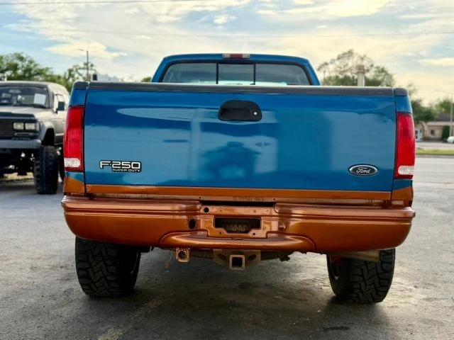 2000 Ford Super Duty 1st Gen - Image 7 of 17