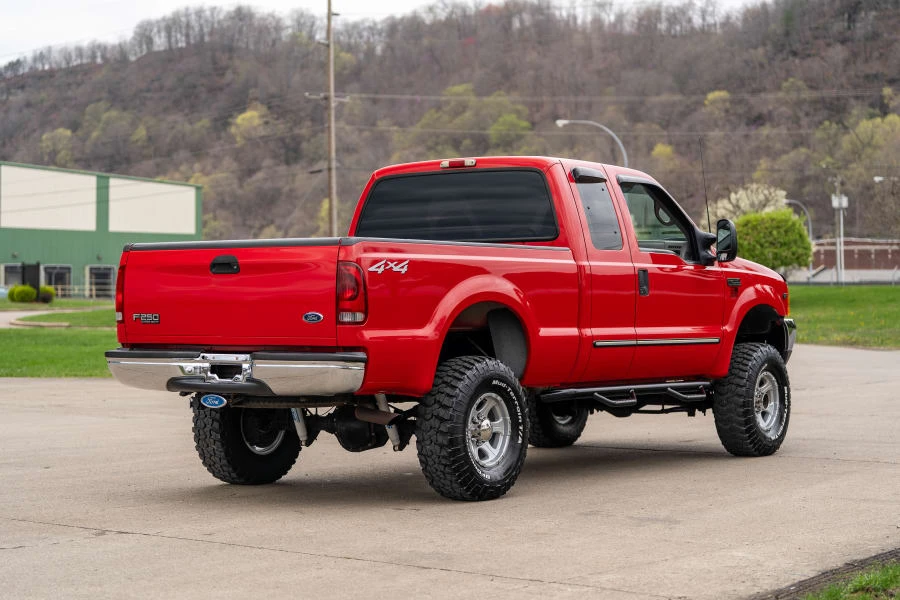 2000 Ford Super Duty 1st Gen - Image 3 of 28