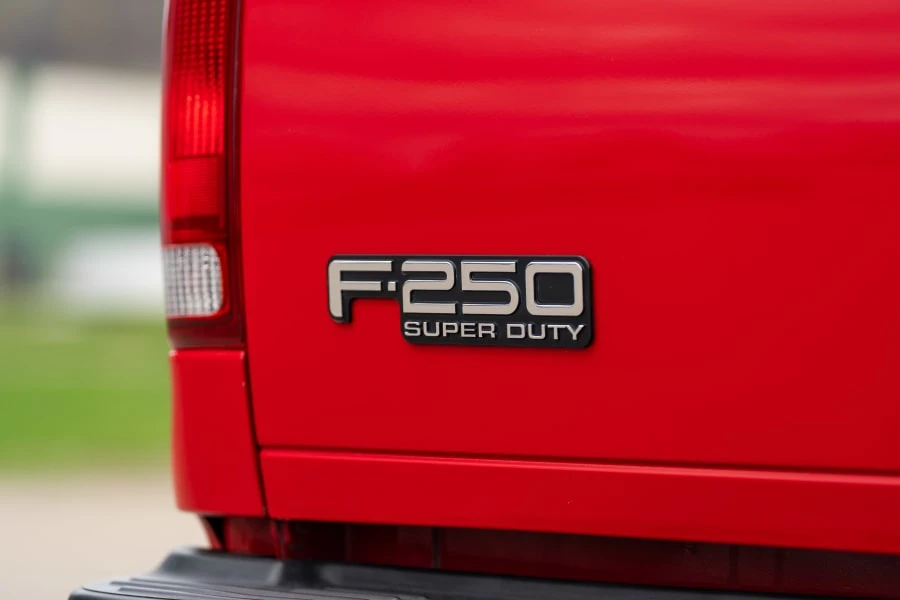 2000 Ford Super Duty 1st Gen - Image 11 of 28