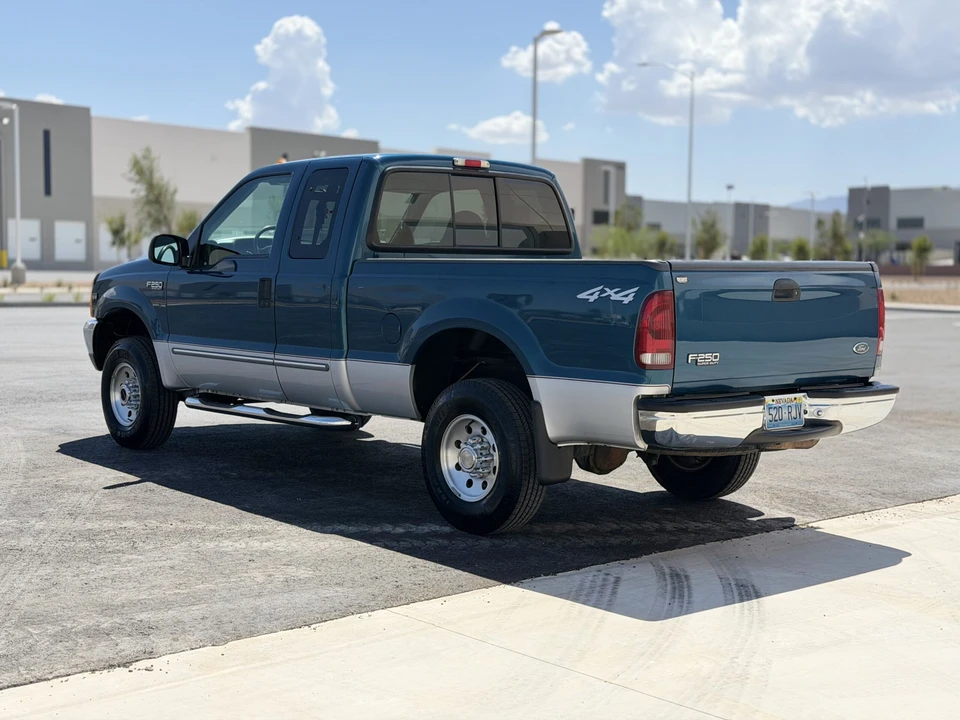 2000 Ford Super Duty 1st Gen - Image 7 of 25
