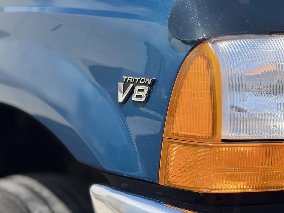 2000 Ford Super Duty 1st Gen - Image 21 of 25