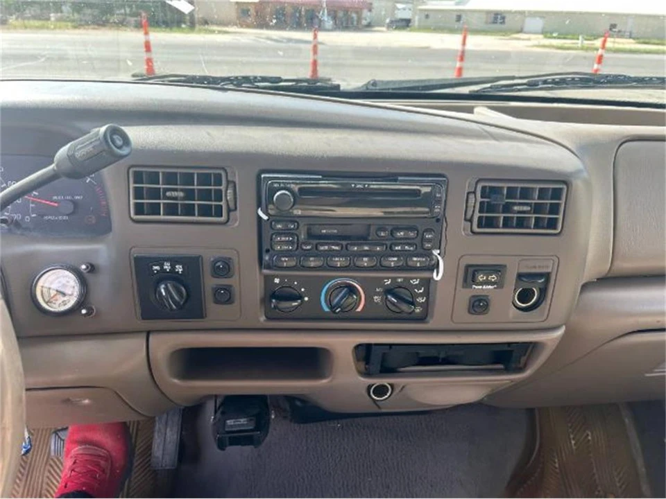 2000 Ford Super Duty 1st Gen - Image 7 of 9