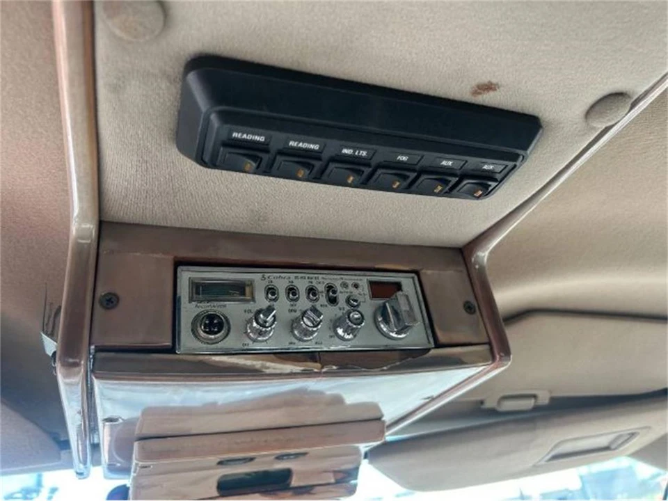 2000 Ford Super Duty 1st Gen - Image 6 of 9