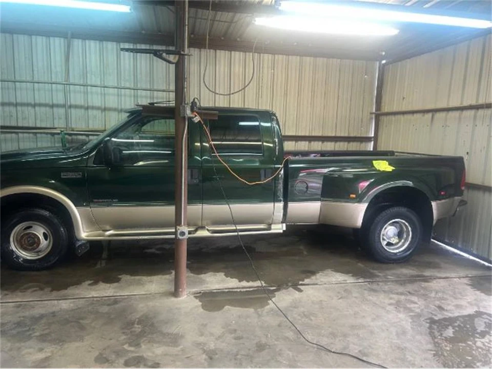 2000 Ford Super Duty 1st Gen - Image 3 of 9