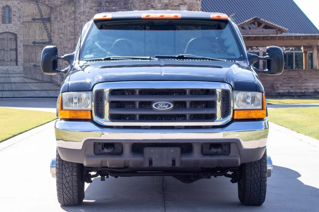 2000 Ford Super Duty 1st Gen - Image 10 of 12
