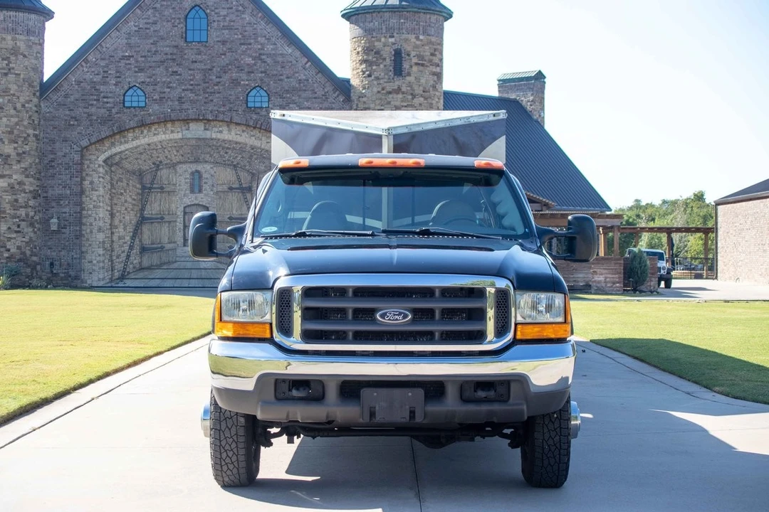 2000 Ford Super Duty 1st Gen - Image 4 of 12