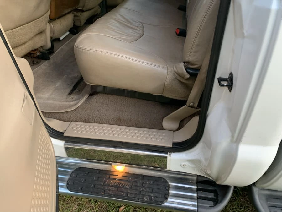 2000 Ford Super Duty 1st Gen - Image 10 of 13