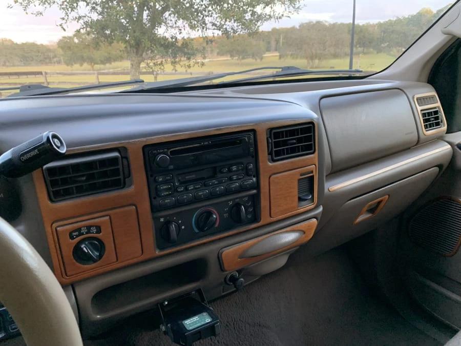 2000 Ford Super Duty 1st Gen - Image 12 of 13