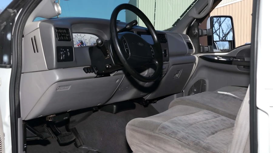 2000 Ford Super Duty 1st Gen - Image 4 of 20