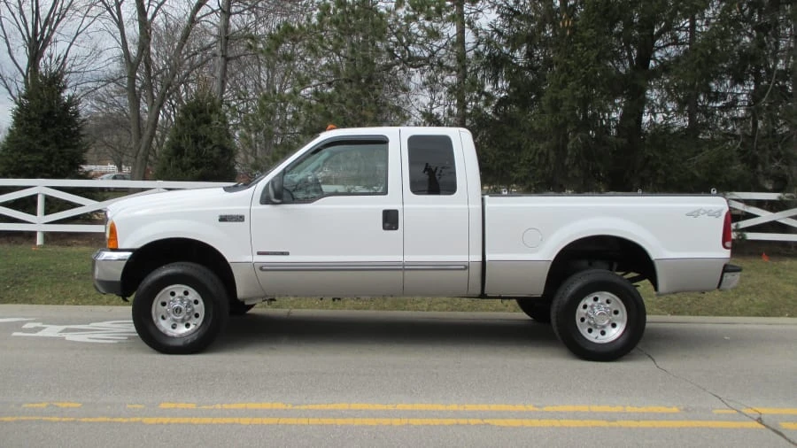 2000 Ford Super Duty 1st Gen - Image 2 of 20