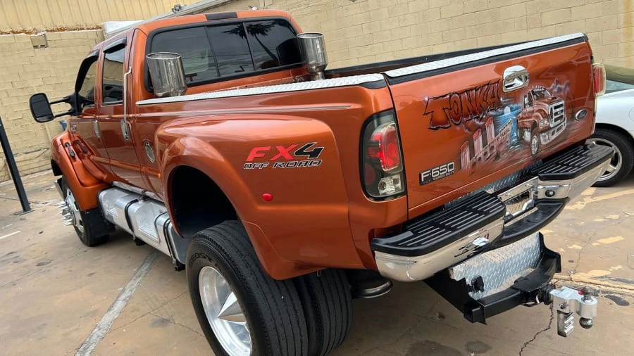 2000 Ford Super Duty 1st Gen - Image 10 of 13
