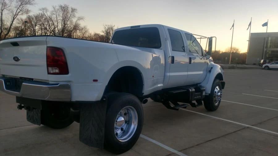 2000 Ford Super Duty 1st Gen - Image 4 of 12