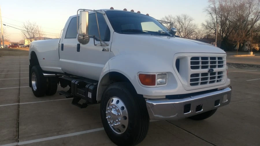 2000 Ford Super Duty 1st Gen - Image 12 of 12