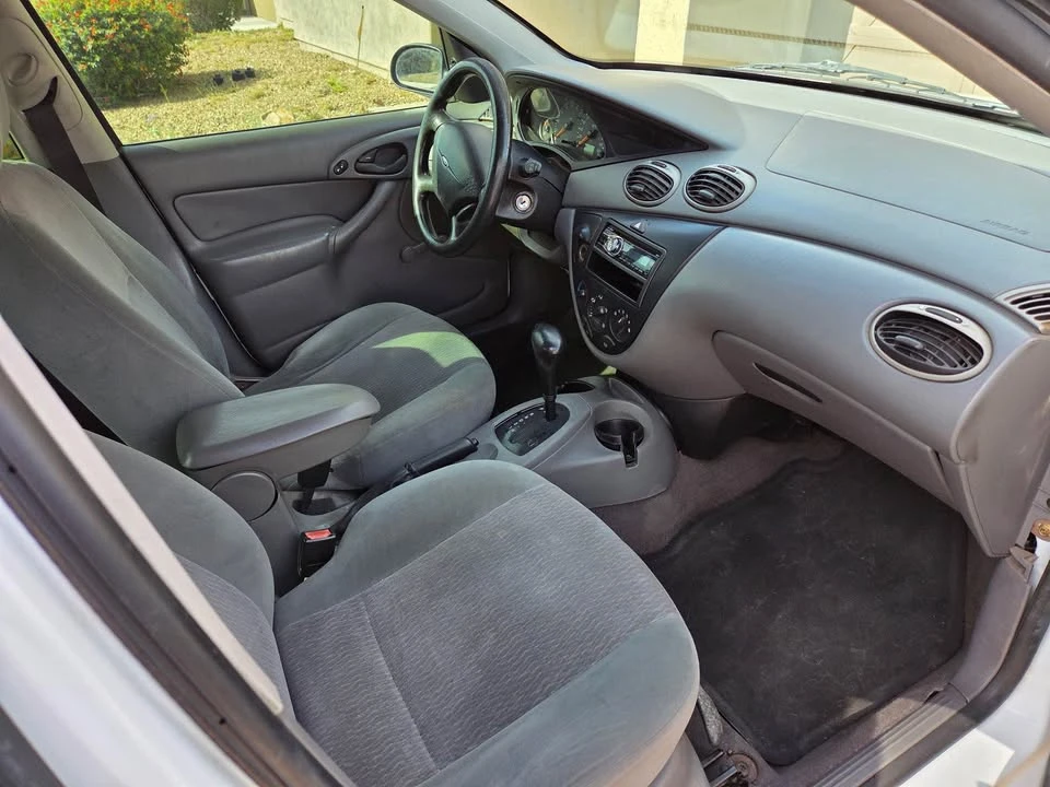 2000 Ford Focus 1st Gen - Image 9 of 9