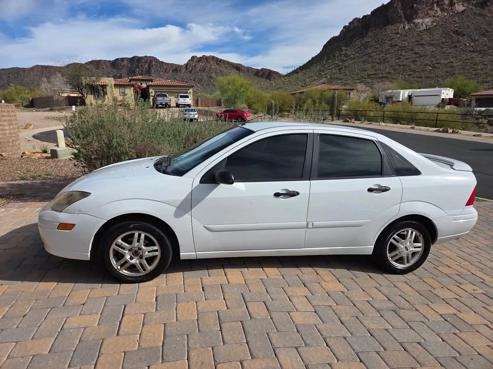 2000 Ford Focus 1st Gen - Image 2 of 9