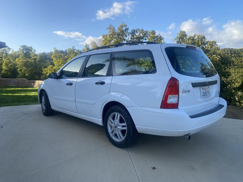 2000 Ford Focus 1st Gen - Image 9 of 31