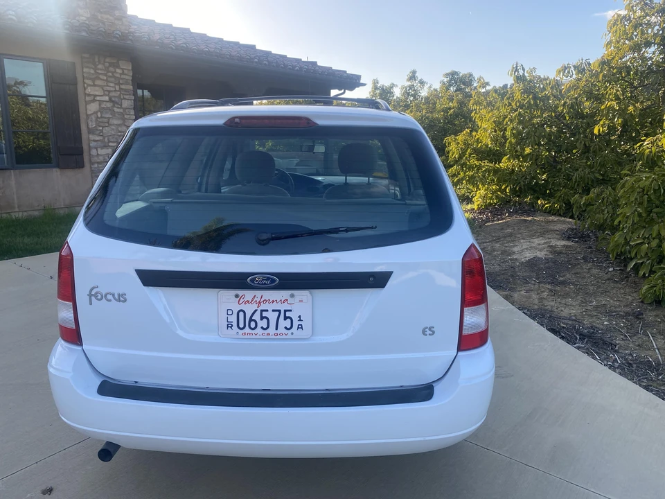 2000 Ford Focus 1st Gen - Image 13 of 31