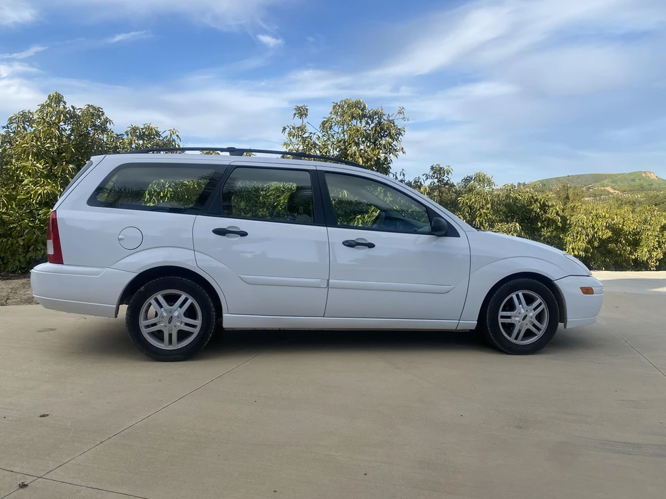 2000 Ford Focus 1st Gen - Image 18 of 31
